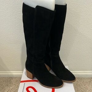 Blonde black suede waterproof boots